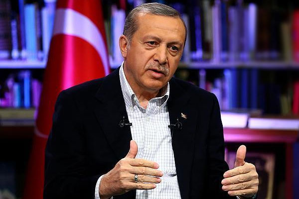 Erdoğan: Gülen'in  ABD'de kalması Türk halkını rahatsız ediyor