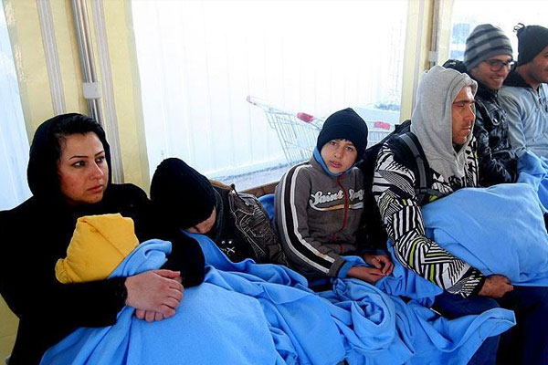 Çeşme'de 27 yabancı uyruklu yakalandı