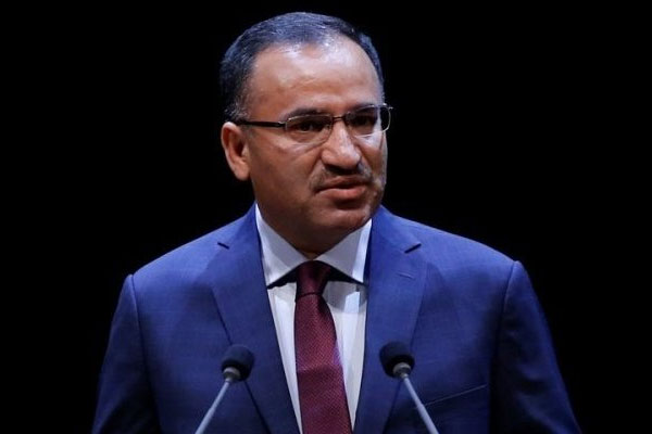 Bozdağ: HDP'li vekillere ayrı bir muamele yapılamaz