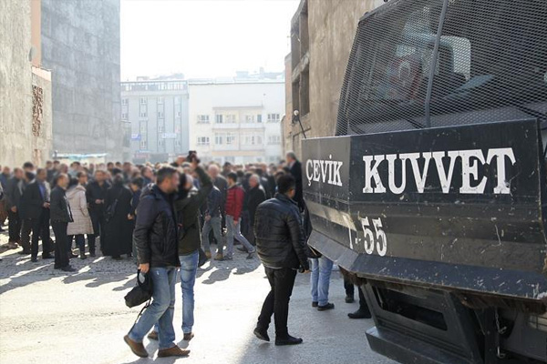 Van'da gösteri ve yürüyüş yasağı