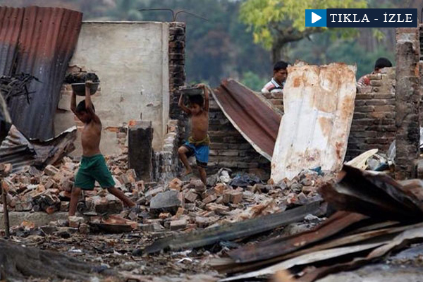 Arakan'da Müslüman köyleri böyle vuruluyor!