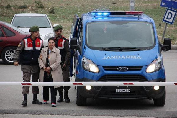 FETÖ’cü profesör ve doçent kaçarken yakalandı