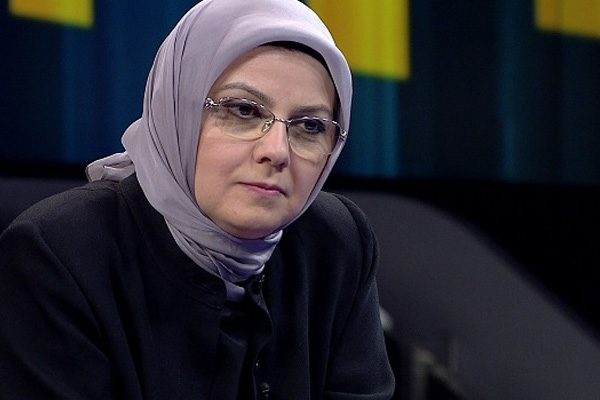 Ayşe Böhürler'den 'cinsel istismar' önergesine sert tepki