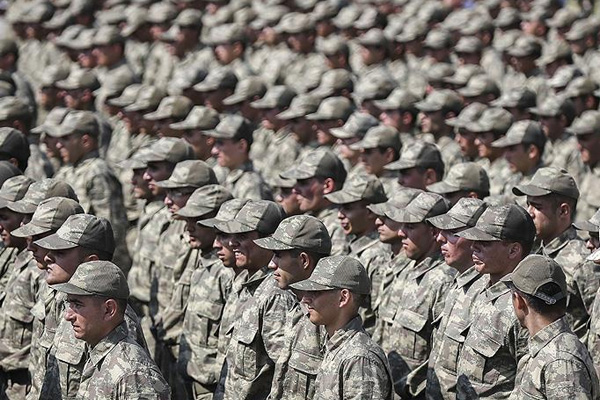 15 Temmuz şehitlerinin yakınlarına askerlik düzenlemesi