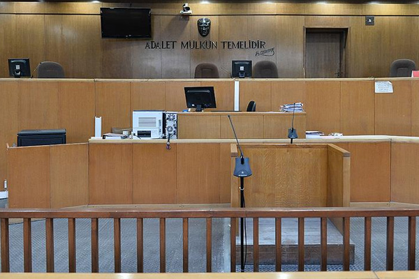 İzmir merkezli FETÖ soruşturmasında 13 tutuklama