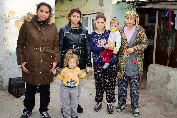 Roman kadınlar, tasarının geri çekilmesine tepkili