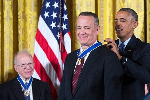 Obama, 21 kişiye özgürlük madalyası taktı