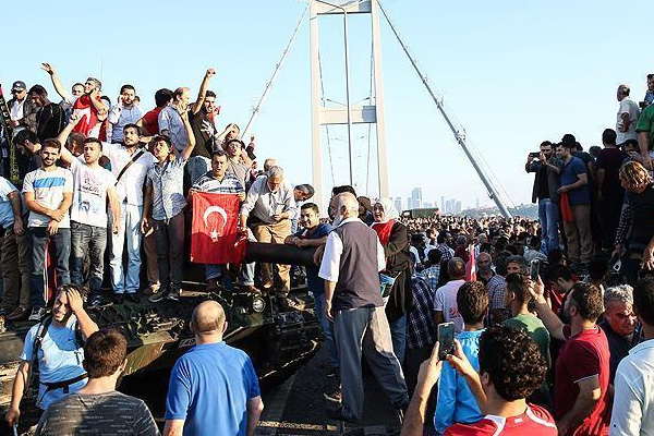 Polonya'nın Ankara Büyükelçisi Lang'tan 15 Temmuz övgüsü