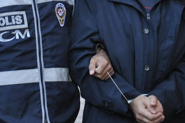 FETÖ'ye iki operasyon