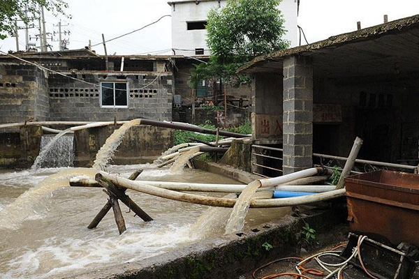 Çin'de maden ocağında su baskını