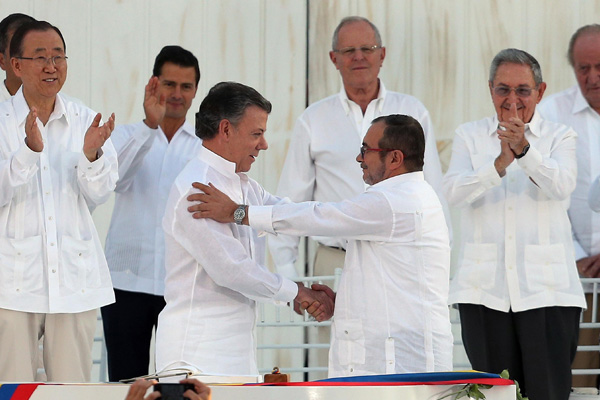 Kolombiya ve FARC'tan yeni barış anlaşması