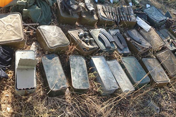 Hakkari'de çok sayıda patlayıcı madde ele geçirildi