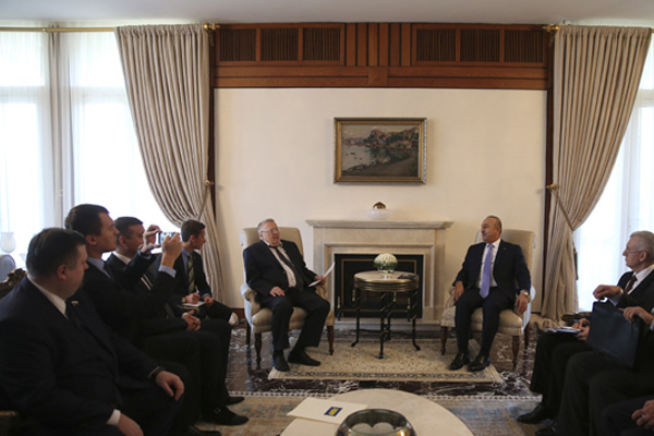 Jirinovski, Çavuşoğlu'yla görüştü