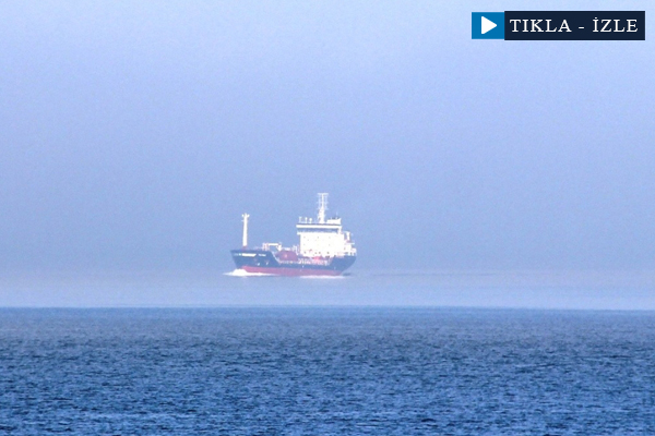 Boğaz trafiğine sis engeli