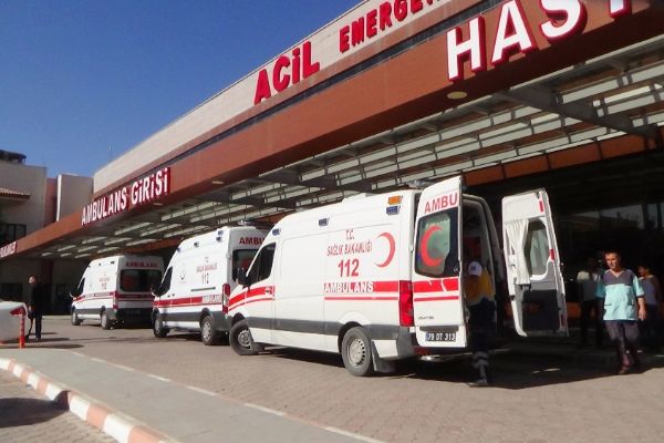 Suriye'de yaralanan 4 Türk askeri Kilis'e getirildi