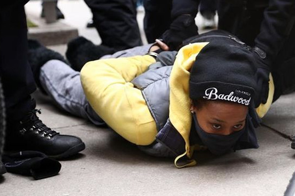 Chicago'da 'Kara Cuma' protestosu düzenlendi