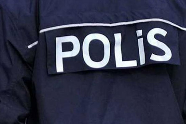 415 darbeci polis firarda