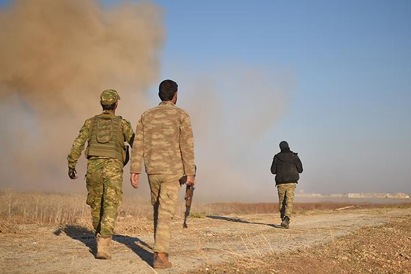 '22 muhalif kimyasal gaza maruz kaldı'