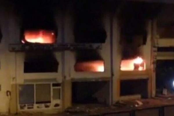 Bursa Atatürk Stadyumu'nda yangın çıktı