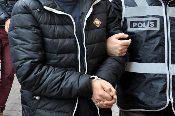 Isparta'da FETÖ'nün emniyet yapılanmasına operasyon