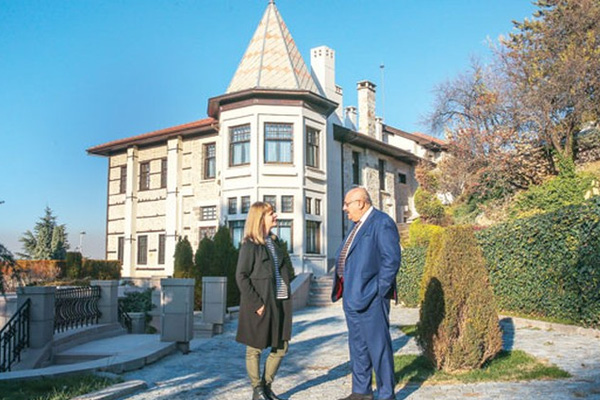 'Referandumu kaybetmek cumhurbaşkanının yasal ve meşru olduğunu tartışmaya açar'