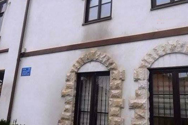 Kosova'daki Türk başkonsolosluğuna saldırı