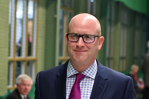 İngiltere'de göçmen karşıtı partinin yeni başkanı: Paul Nuttall