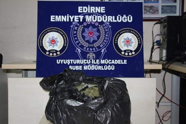 Çeyizden uyuşturucu çıktı