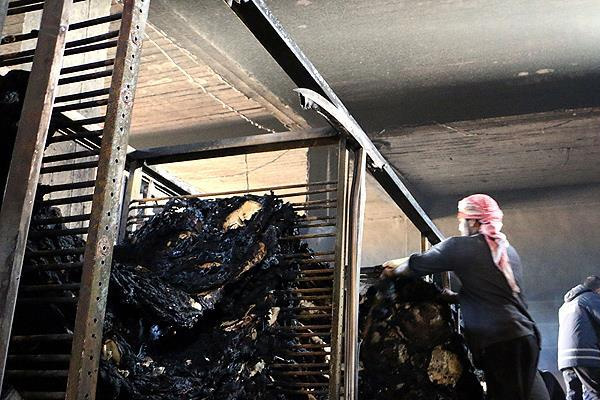 İdlib'te ekmek fırını yandı