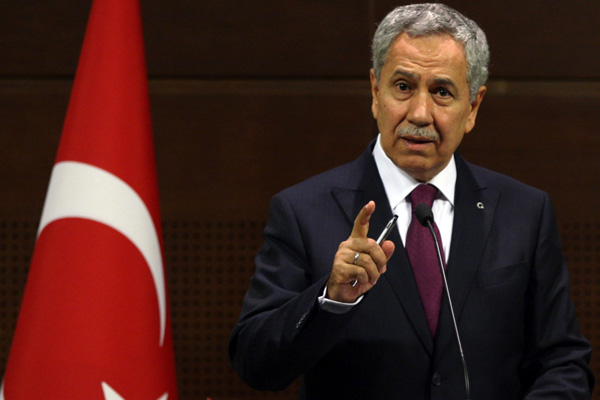 'Arınç'ın Erdoğan'ı açıkça tehdit ettiği bir süreç yaşadık'