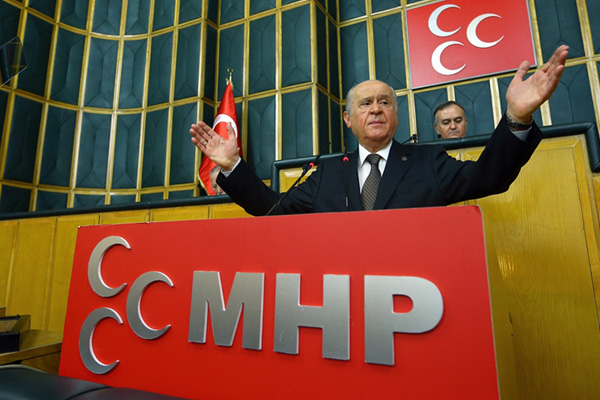 'Suriyeliler'in seyahat hakkını engellemeyelim: Kapıları açalım'