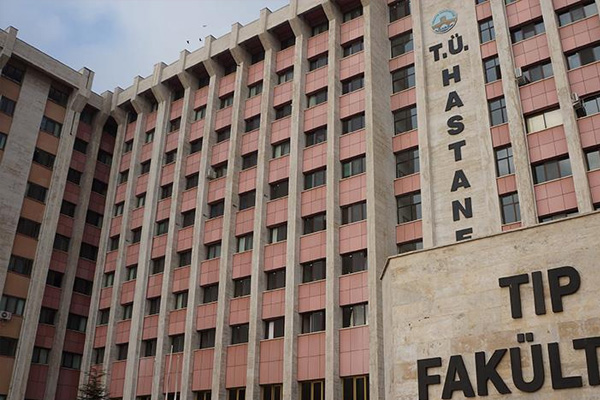 Hastane tuvaletinde bebek bulundu