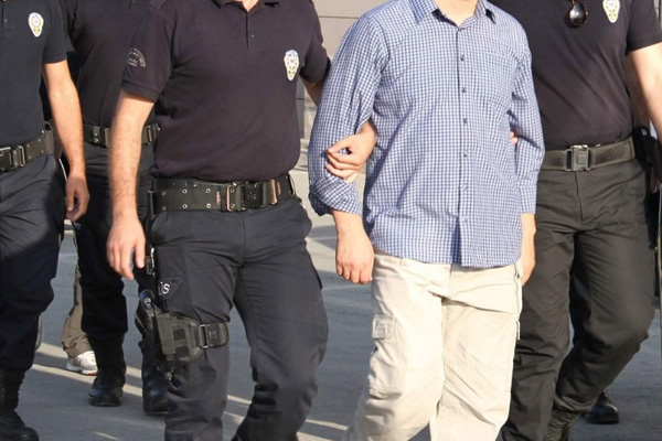 Serbest bırakılan 5 akademisyen tekrar gözaltında