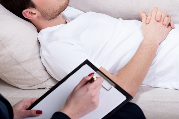 FETÖ'cü psikolog öğrencileri uyutup beyinlerini yıkadı