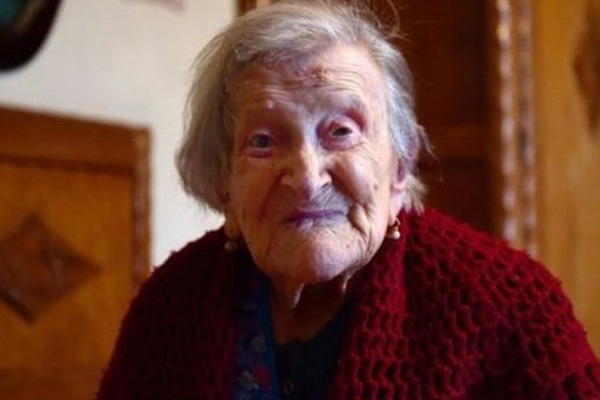 Dünyanın en yaşlı insanı doğum gününü kutluyor