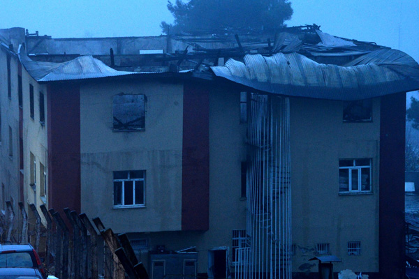 Ölen kızların cesetleri birbirlerine sarılı olarak bulundu