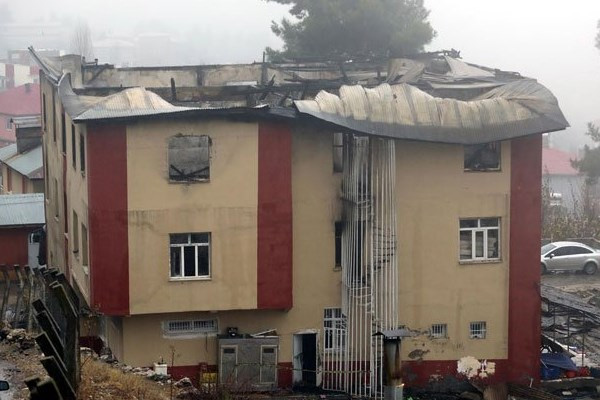 Adana'daki yangın için 6 kişi gözaltında!