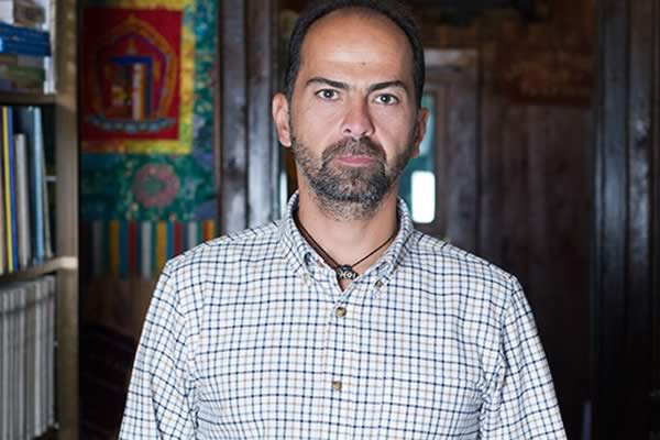 Nasuh Mahruki AKUT'tan istifa etti