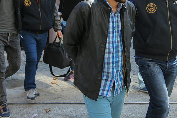 Bartın'da 15 akademisyen FETÖ'den gözaltında