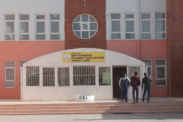 Şehit kaymakam Safitürk'ün adı okula verildi