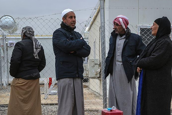 Musul'dan kaçan siviller soğukla mücadele ediyor