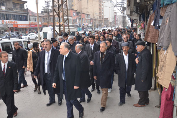 CHP heyeti Yüksekova’da