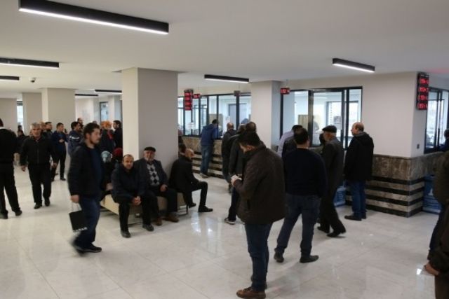 Vergi daireleri ve bankalarda yapılandırma mesaisi