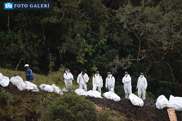 Kolombiya'da düşen uçağın enkazından acı kareler