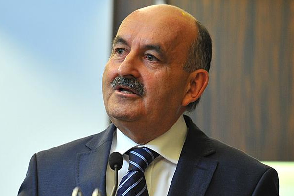 Müezzinoğlu'ndan emeklilere promosyon ve asgari ücret açıklaması