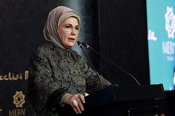 Emine Erdoğan: Kız çocuklarının okullaşma oranı son 14 yılda arttı