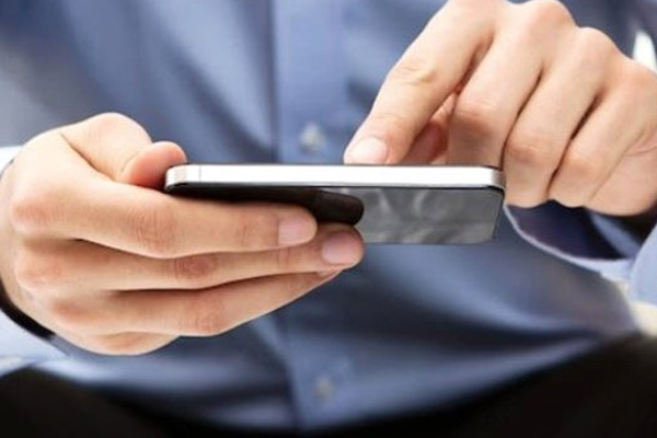 Filistinliler İsrail'in 3G yasağından rahatsız