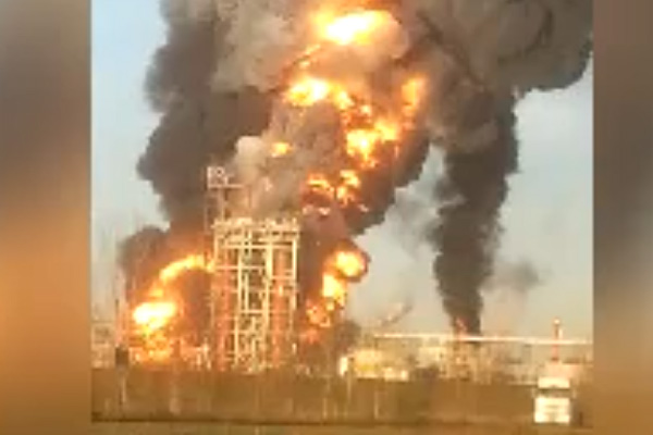 İtalya’da rafineri yangını