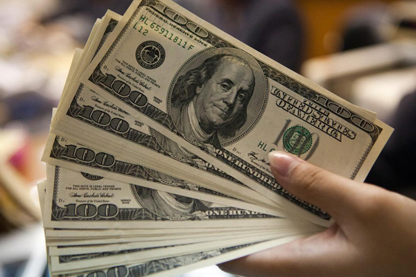 Dolar 3,50 TL sınırında güne başladı