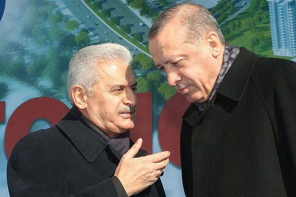 Erdoğan ve Yıldırım birlikte namaz kıldı